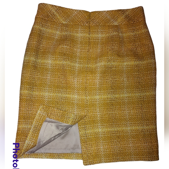 J. Crew Sunnie Pencil Skirt in Mustard Yellow, 100% Wool, Size 4 - Picture 6 of 8